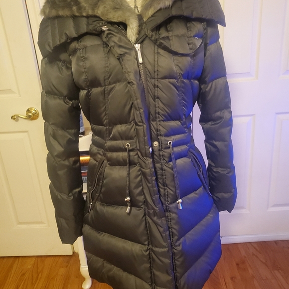 Laundry by Shelli Segal Puffer Jacket - Picture 7 of 16